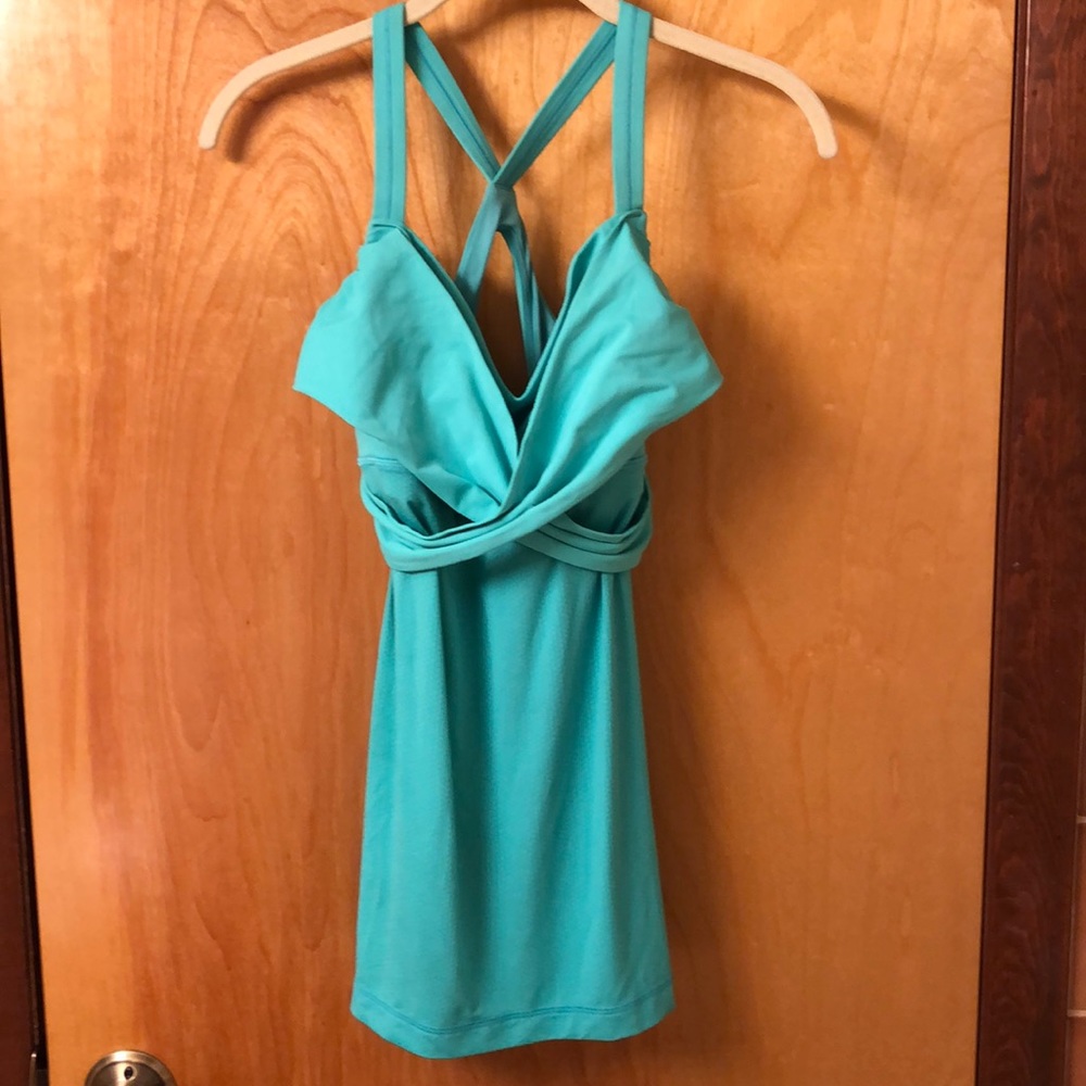 Lululemon top